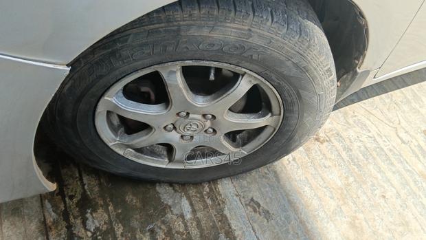 Toyota Corolla 2011 Silver