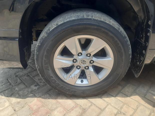 Toyota Land Cruiser 2022 Black