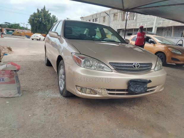 Toyota Camry 2003 Gold