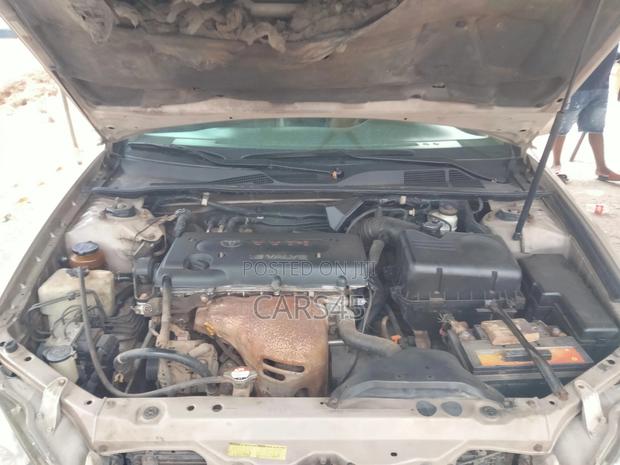 Toyota Camry 2003 Gold