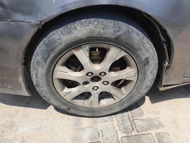 Toyota Camry 2005 Gray