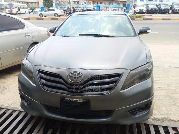 Toyota Camry 2008 Gray