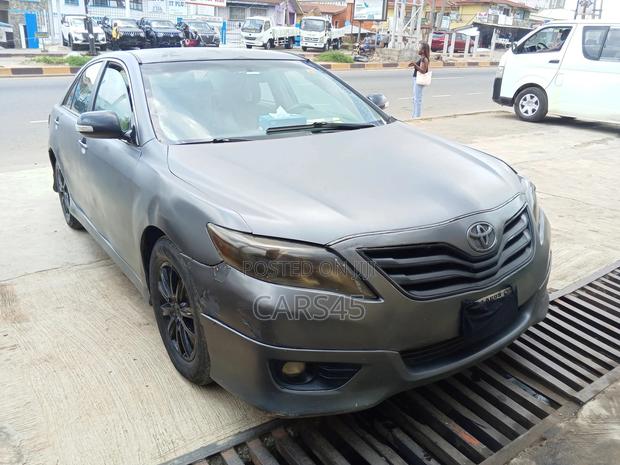 Toyota Camry 2008 Gray
