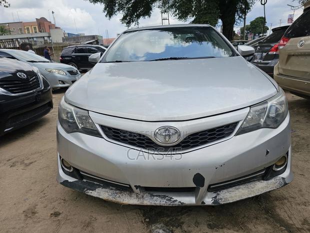 Toyota Camry 2013 Gray