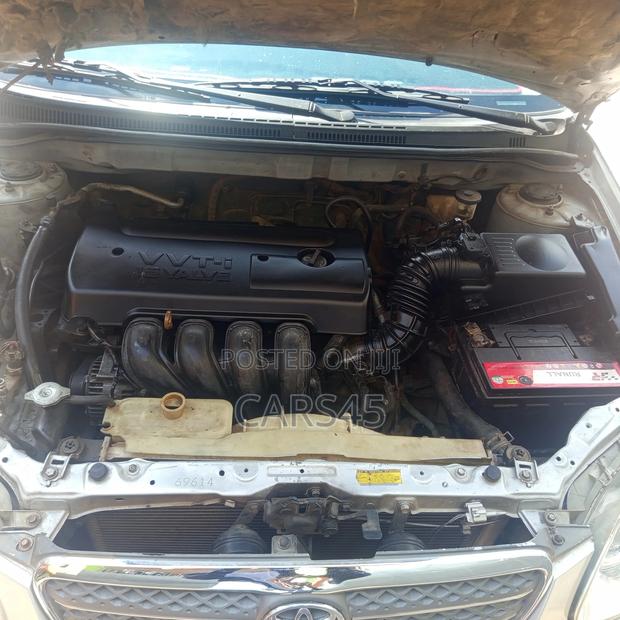 Toyota Corolla 2005 Silver