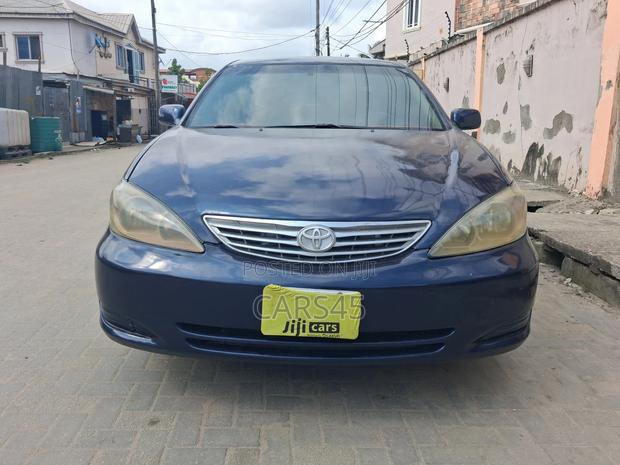 Toyota Camry 2002 Blue