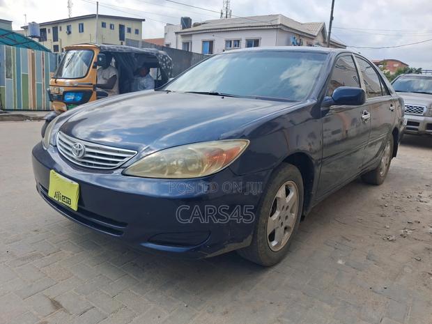 Toyota Camry 2002 Blue