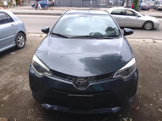 Toyota Corolla L 4dr Sedan (1.8L 4cyl Manual) 2016 Gray