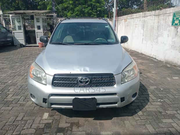 Toyota RAV4 2008 Silver