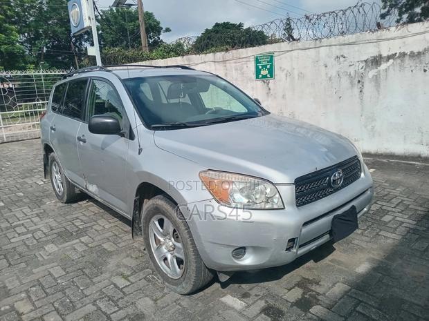 Toyota RAV4 2008 Silver