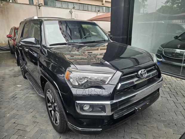 Toyota 4-Runner 2020 Black