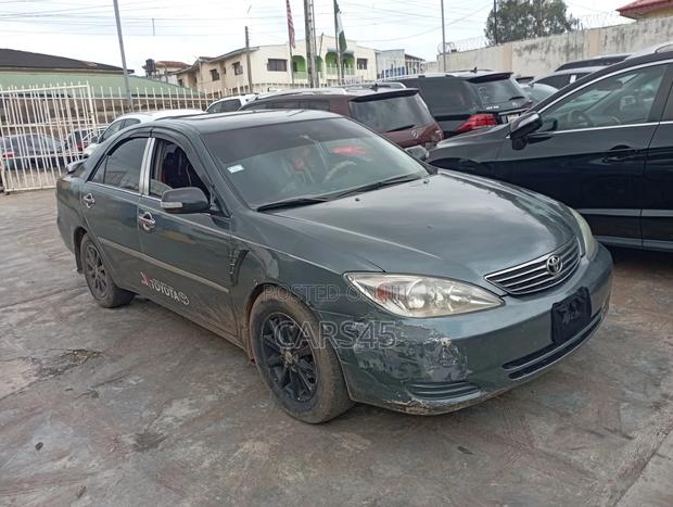 Toyota Camry 2002 Green