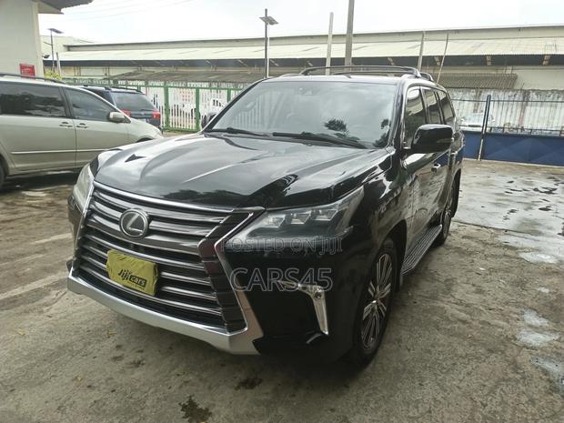Lexus LX 2017 Black