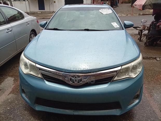 Toyota Camry 2013 Blue
