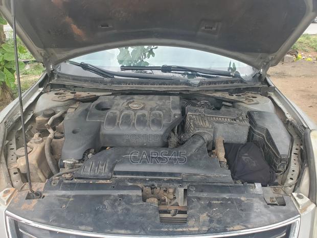 Nissan Altima 2.5 S Sedan 2010 Silver