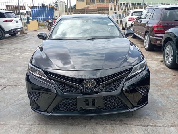 Toyota Camry 2018 Black