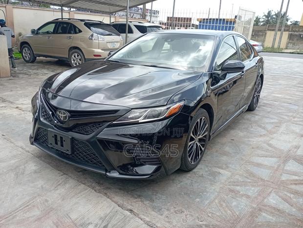 Toyota Camry 2018 Black