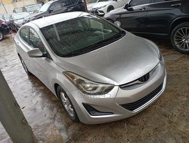 Hyundai Elantra 2014 White
