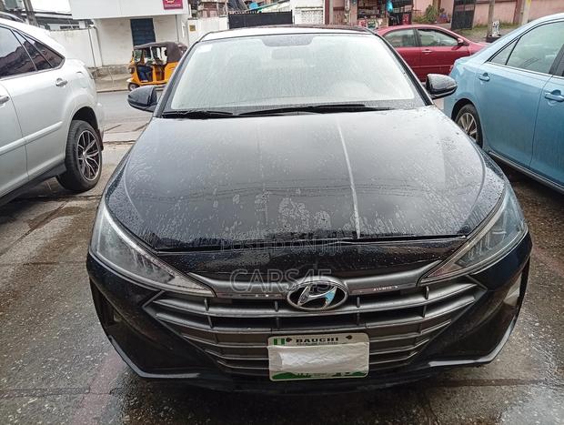 Hyundai Elantra 2019 Black