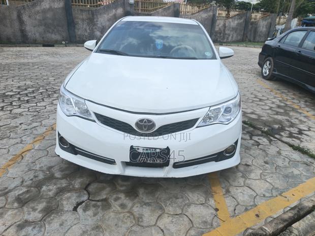 Toyota Camry 2014 White