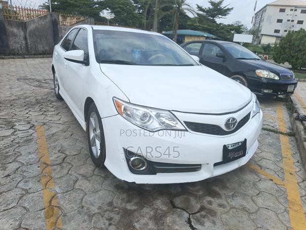 Toyota Camry 2014 White