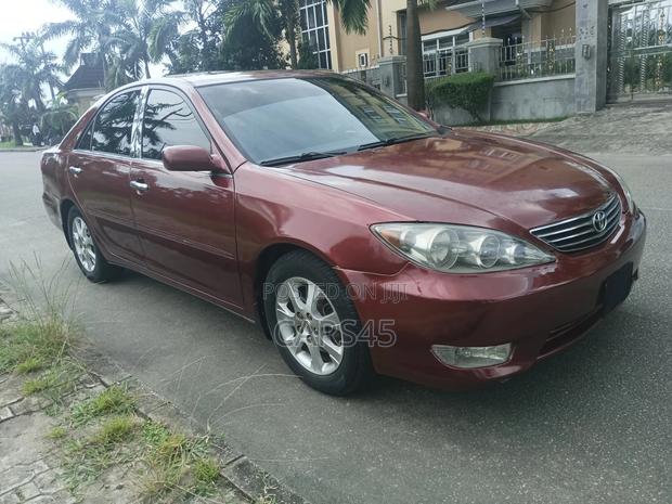 Toyota Camry 2005 Red