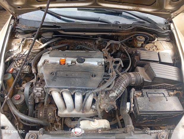Honda Accord 2003 Gold