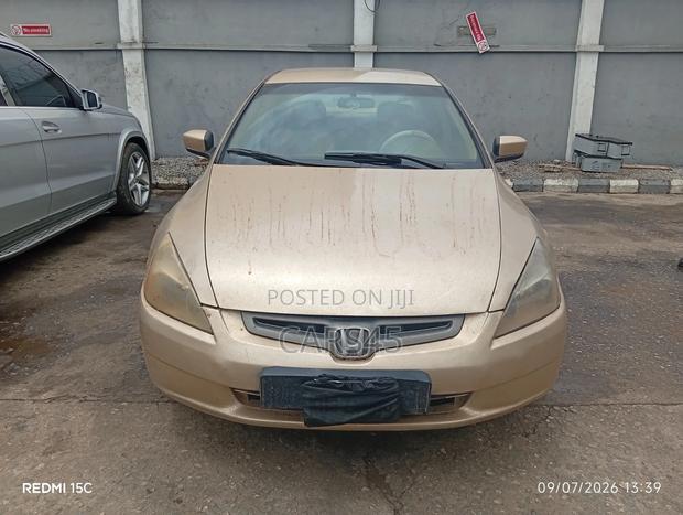 Honda Accord 2003 Gold