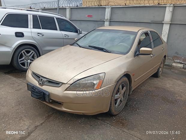 Honda Accord 2003 Gold