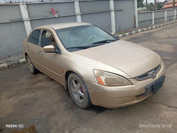 Honda Accord 2003 Gold