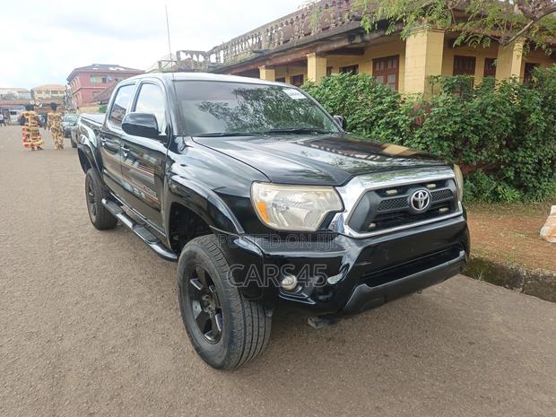 Toyota Tacoma 2013 Black
