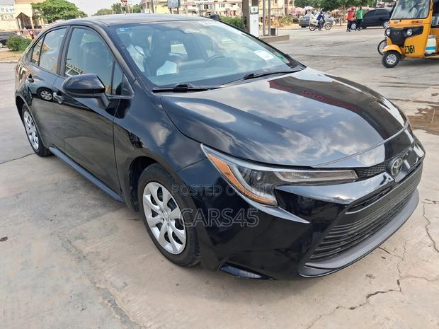 Toyota Corolla 2023 Black