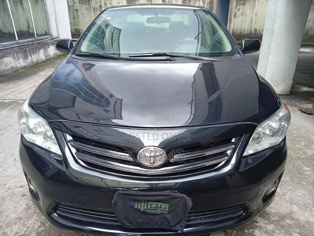 Toyota Corolla 2010 Red