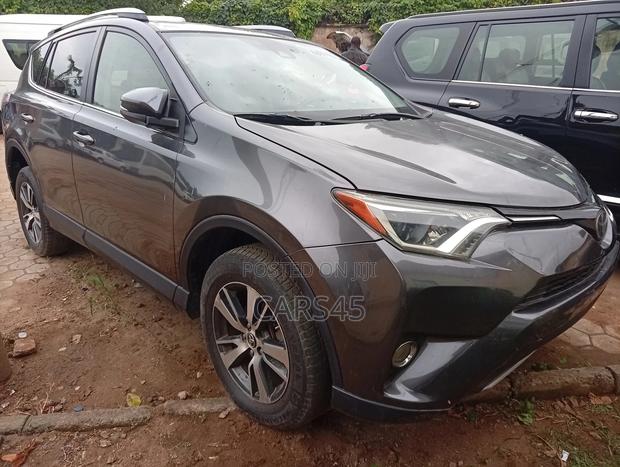 Toyota RAV4 2018 Gray