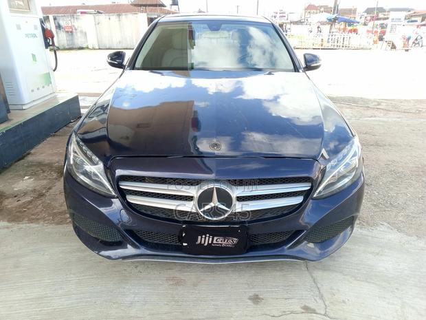 Mercedes-Benz C300 2015 Blue