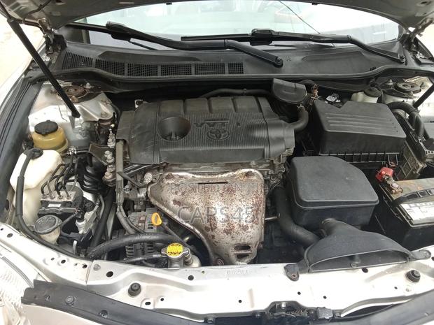 Toyota Camry 2011 Silver