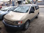 Toyota Sienna CE & 1 hatch 2000 Gold for sale
