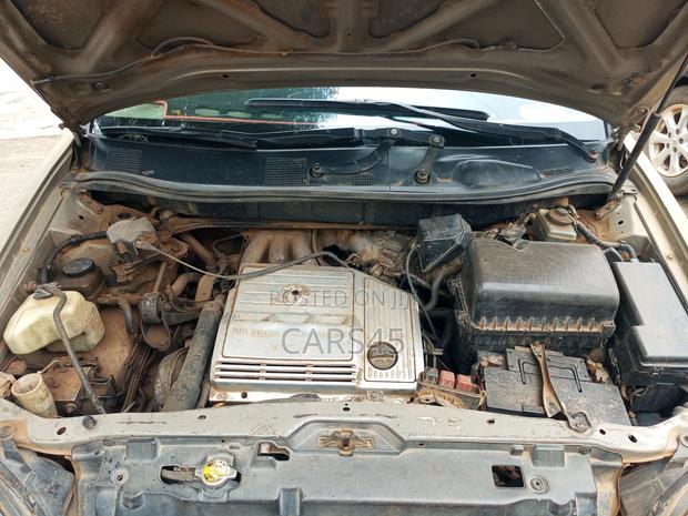 Lexus RX 1999 Gold