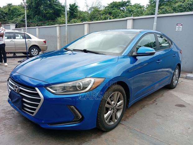 Hyundai Elantra 2018 Blue