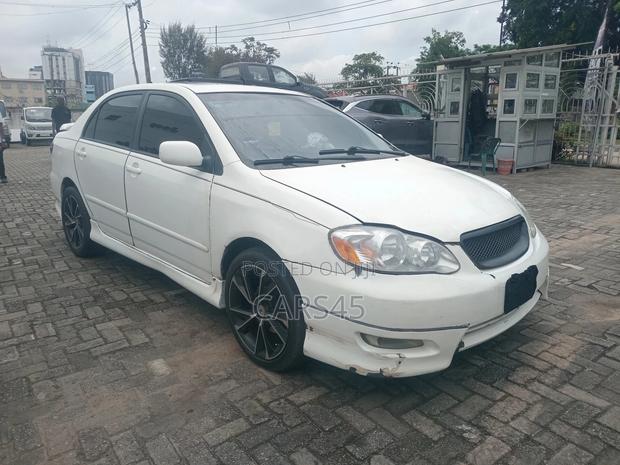 Toyota Corolla 2005 White