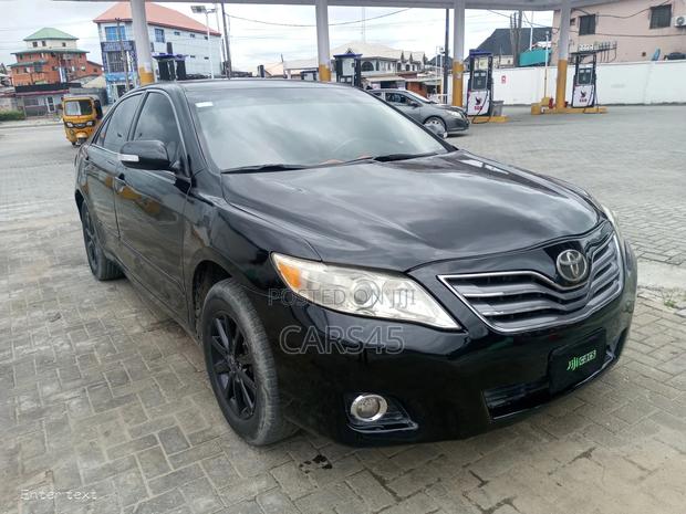 Toyota Camry 2010 Black