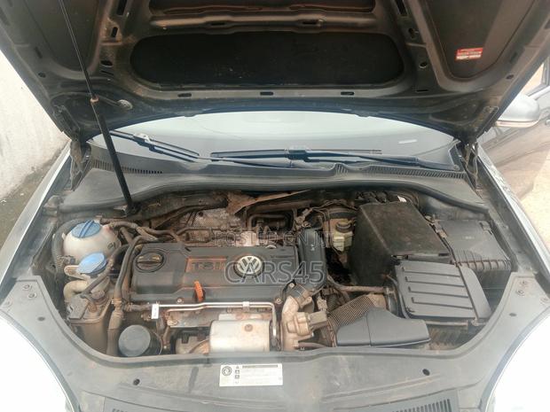 Volkswagen Passat 2008 Gray