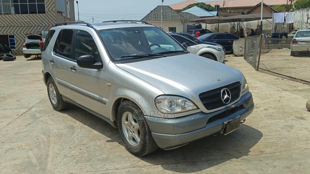 Mercedes-Benz M Class 1999 Silver