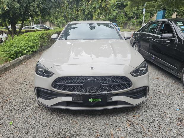 Mercedes-Benz C300 2023 Black