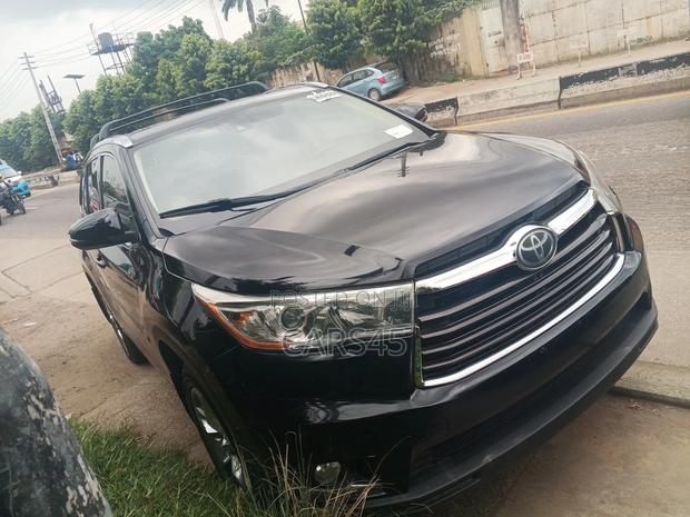 Toyota Highlander 2016 Black