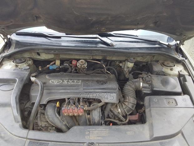 Toyota Avensis 2005 Silver