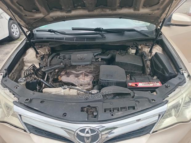 Toyota Camry 2012 Gold
