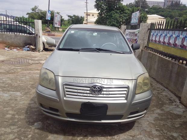 Toyota Avensis 2005 Silver