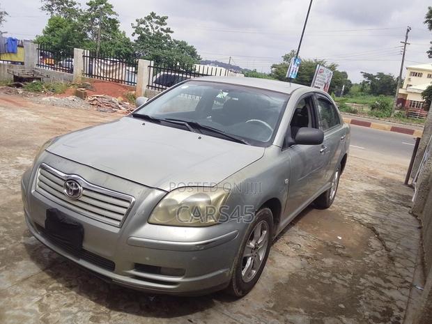 Toyota Avensis 2005 Silver
