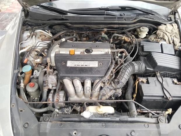 Honda Accord 2004 Silver